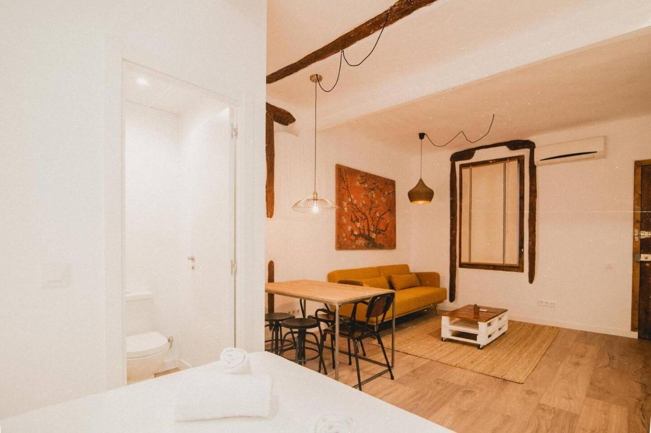 Charming Design Apartment Reina Sofia Мадрид Екстер'єр фото